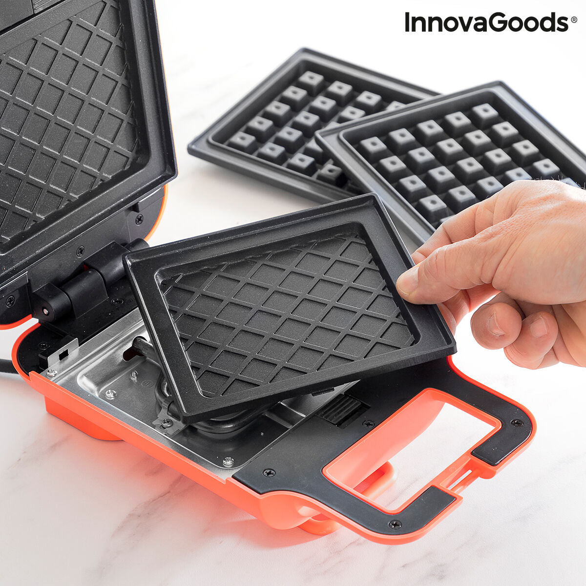 2-in-1 Waffle and Sandwich Maker with Recipes InnovaGoods Wafflicher (Refurbished A)