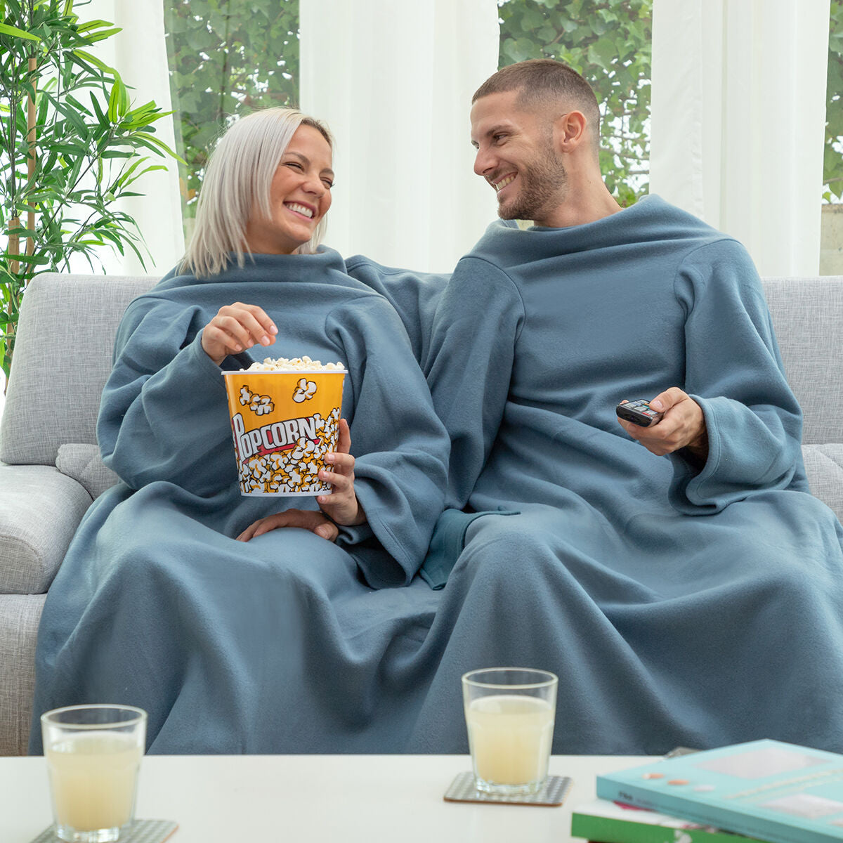 Batamanta Doble con Bolsillo Central Doublanket InnovaGoods