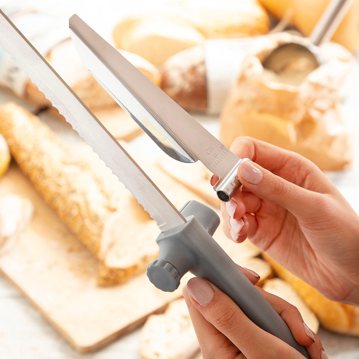 Brotmesser mit verstellbarer Schnittführung Kutway InnovaGoods 